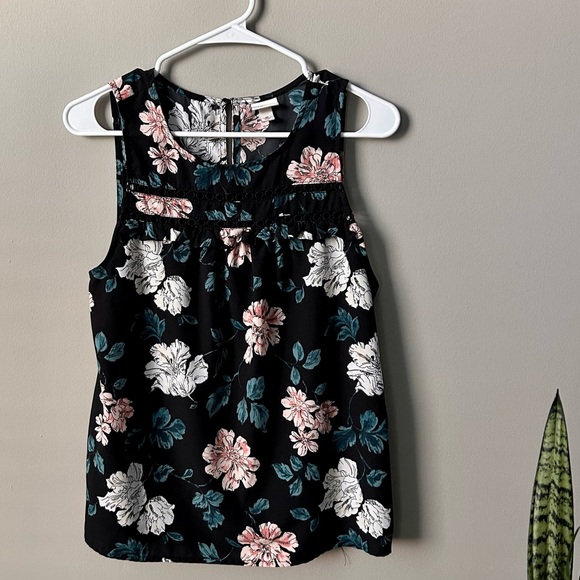 Merona Sleeveless Multicolored Blouse. - Picture 1 of 6